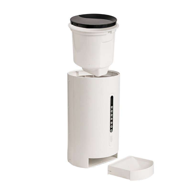 Hrănitor inteligent pentru animale de companie