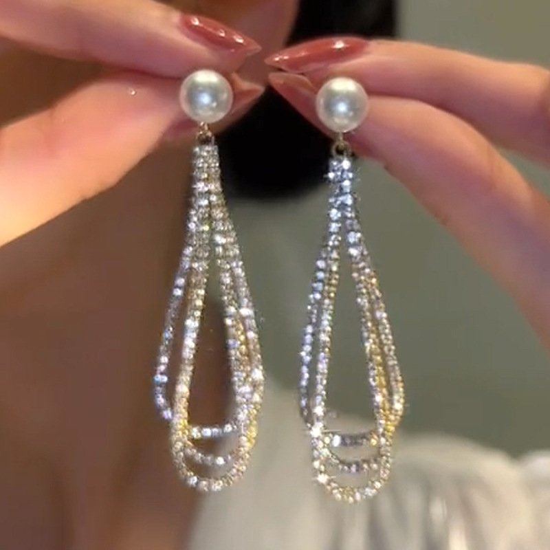 Cercei ușori de lux de înaltă calitate cu aspect special